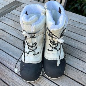 Cute snow boots for the winter